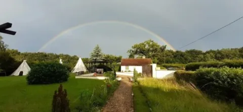 Tipis insolites chez Grand Ours Chaman