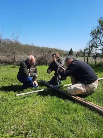 Montage des tipis chez grand ours chaman