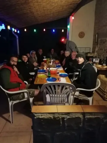 Montage des tipis chez grand ours chaman